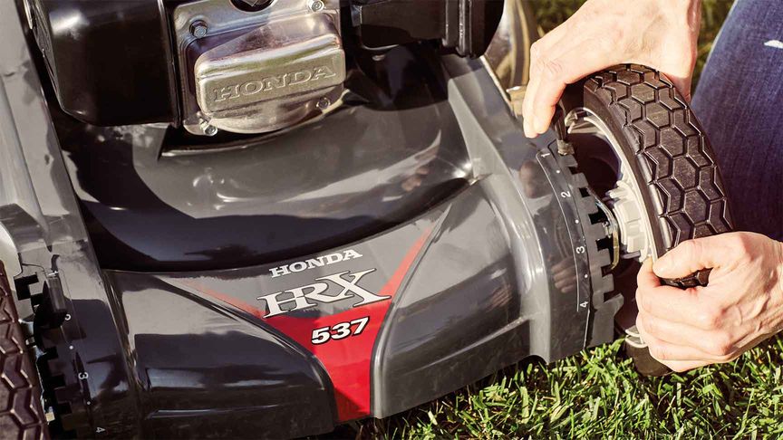 The HRX high-tech cutting deck