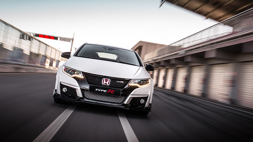 HR-V front view blurred background