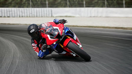 What information is available on the official site for Honda motorcycles?
