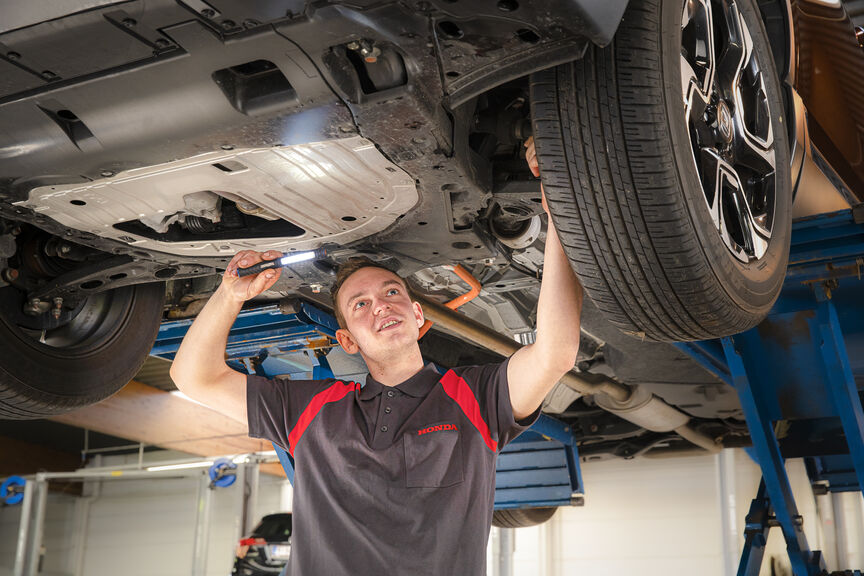 Checking undercarriage 