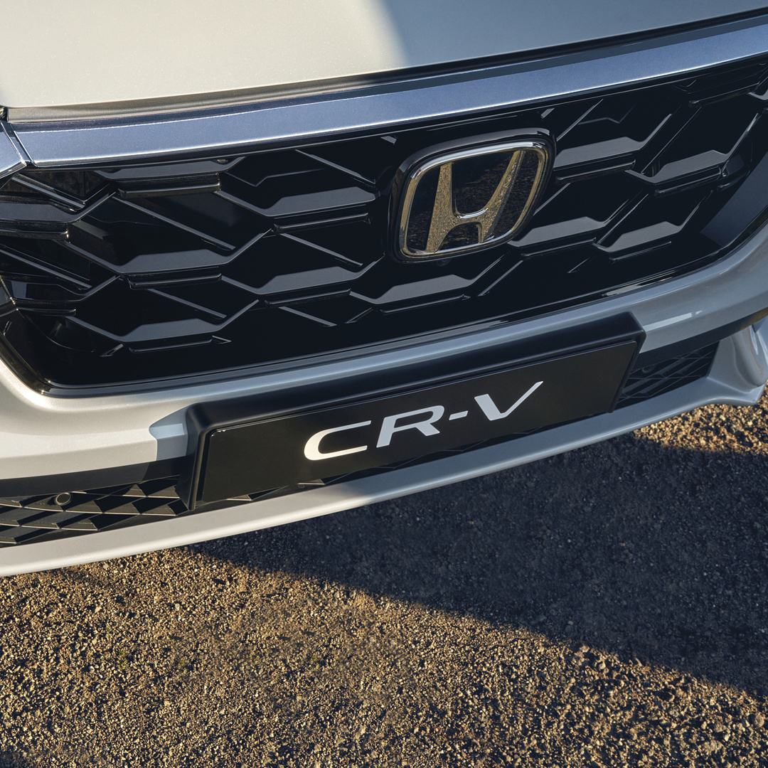 Close up of Honda CR-V Hybrid front grille.