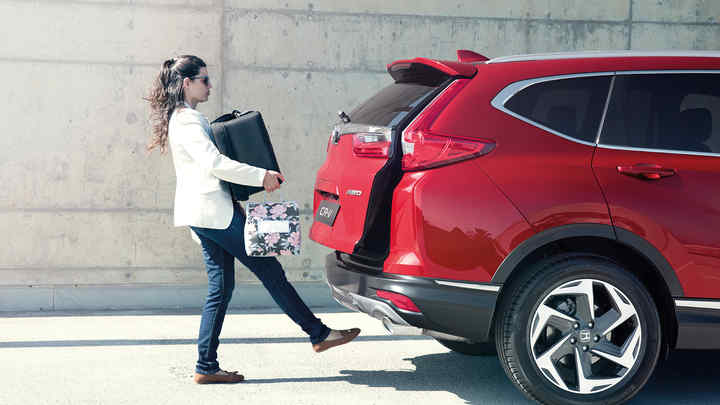 New Cr V Spacious 7 Seater Family Suv Honda Uk