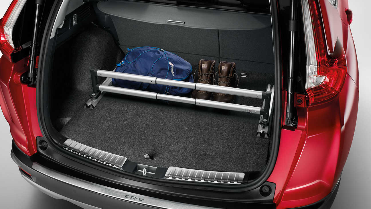 Rear view of Honda CR-V Hybrid cargo pack 