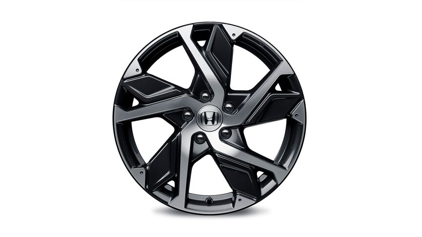 Close up view of the Honda HR-V Hybrid 18” 18” alloy wheels