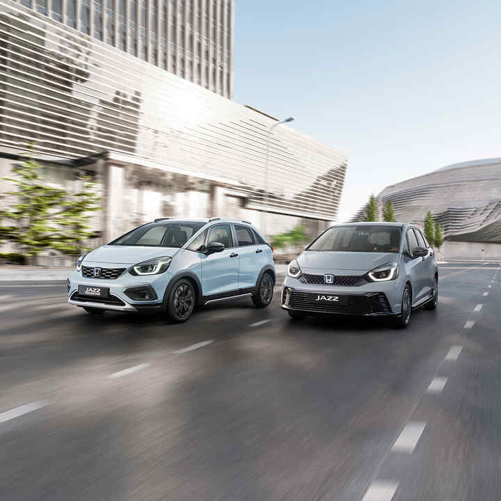 The Honda Jazz and Jazz Crosstar deliver a full hybrid experience through their unique, three mode e:HEV powertrain. Dynamic and efficient, this self-charging range combines responsive performance with a whole of style.