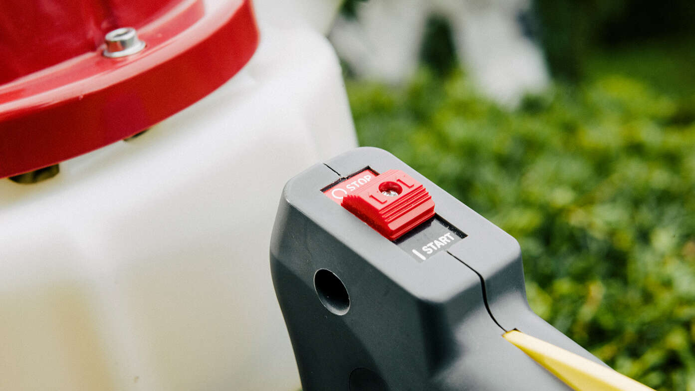 Hedgetrimmers close up