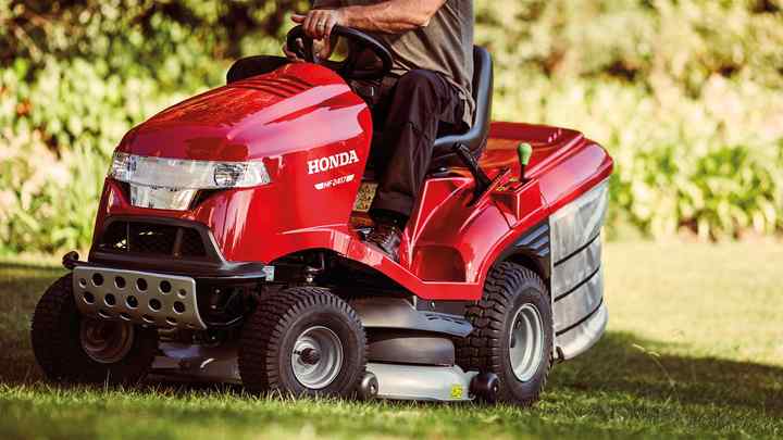 Premium Lawn Tractors Ride On Mowers Honda UK