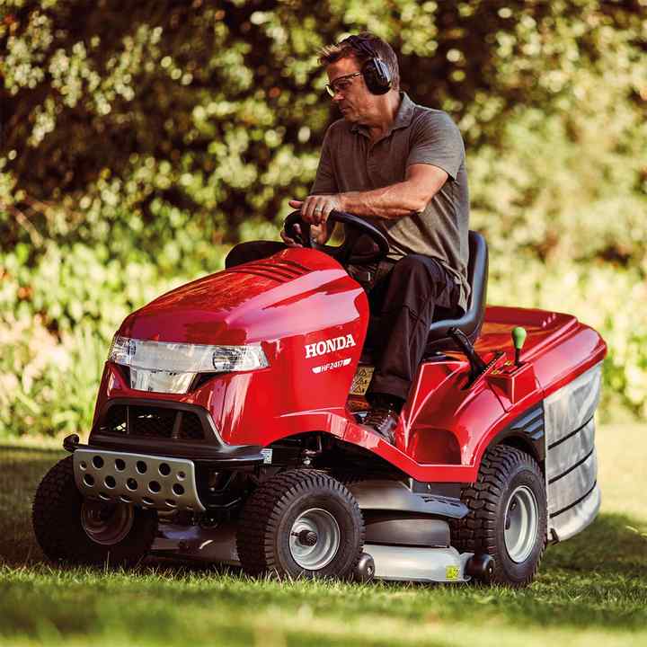 Ride on lawn mower store honda