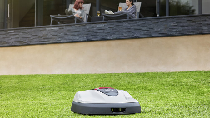 Miimo HRM3000 mowing