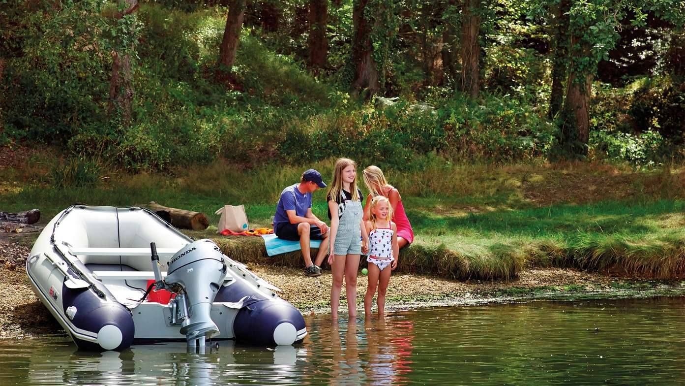 Outboards that produce 15 or 20 horsepower that are actually portable – you better believe it. With well-positioned foldaway handles, they're perfect for ...