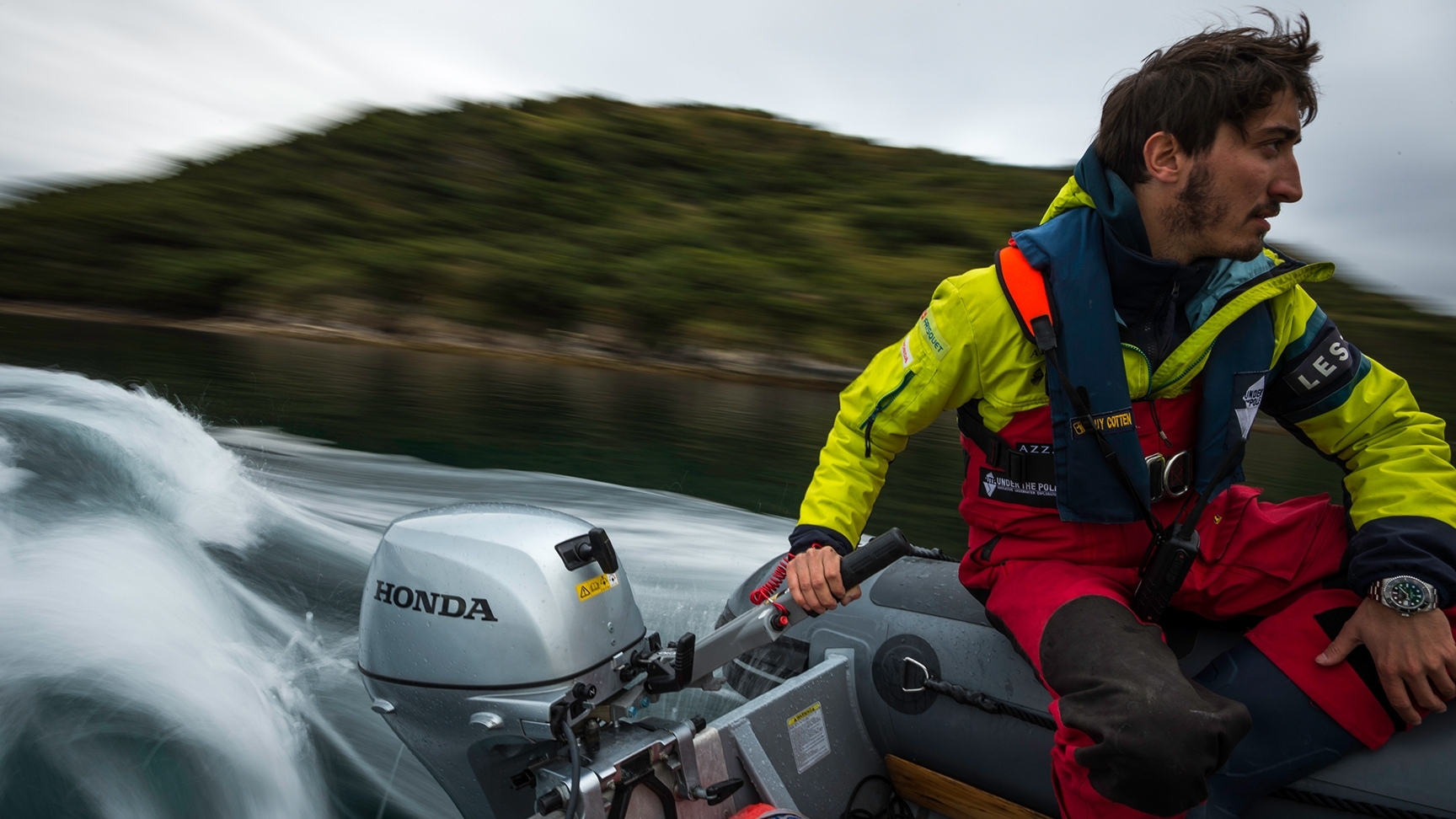 Male on a Honwave boat with a Honda BF engine.