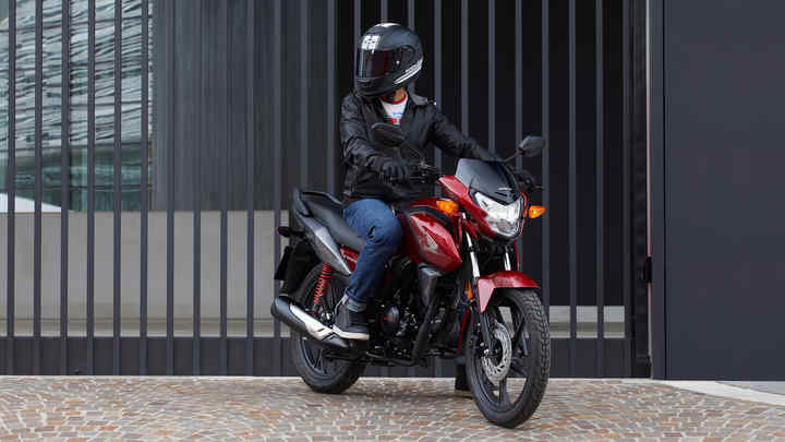 21 Honda Cb125f 125cc Full Size Motorcycle Honda Uk 21 Honda Cb125f 125cc Full Size Motorcycle Honda Uk