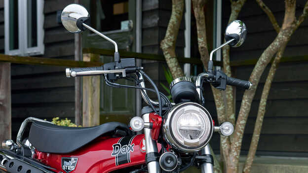 Dax 125 LED light detail
