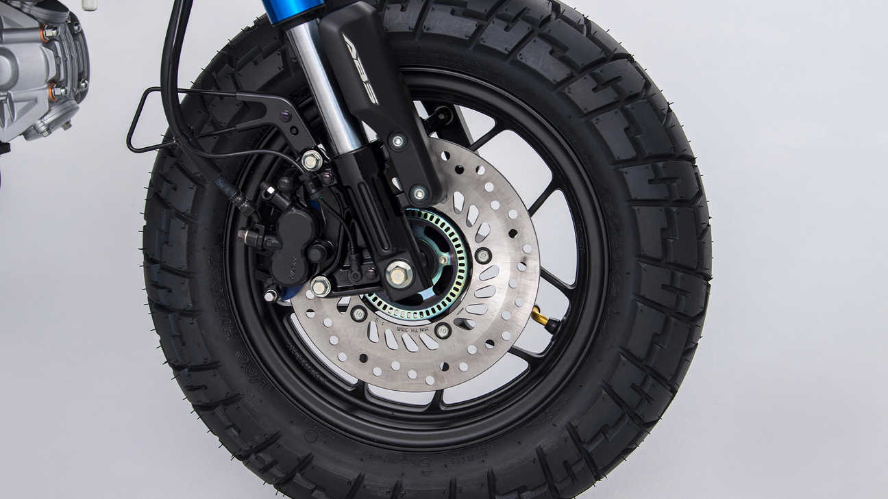 Honda - Monkey - IMU-controlled ABS braking
