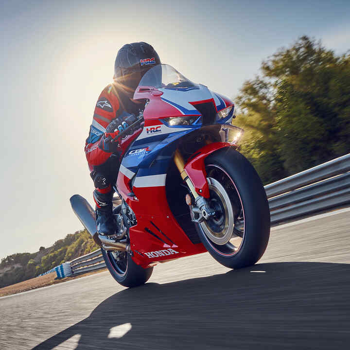 CB1000RR-R Fireblade front on shot with rider on track
