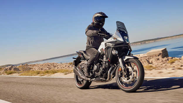 Dax 125 tyres close-up