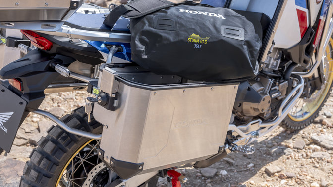 Honda Africa Twin Adventure Sports, zoom on pannier bag