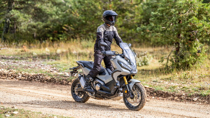 Adventure moto hotsell
