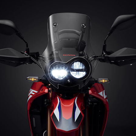 CRF250 Rally zoom on headlights