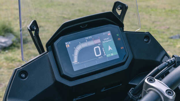 XL750 Transalp TFT meter in Sport mode with navigation.