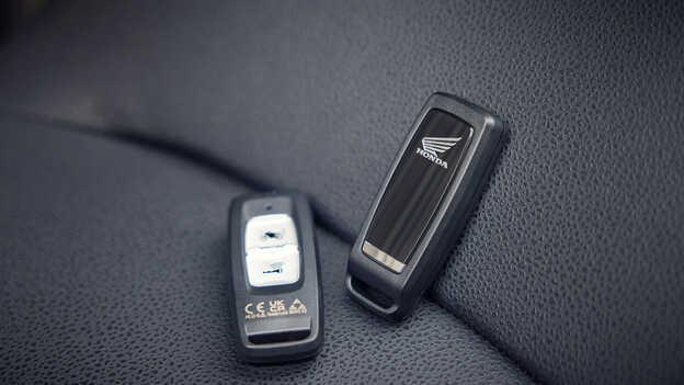 X-ADV Smart key detail