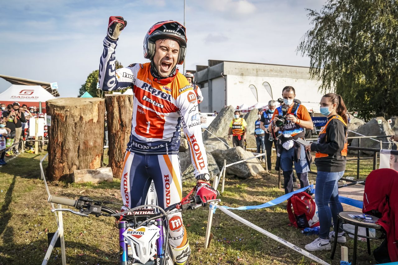 Toni Bou celebrating.