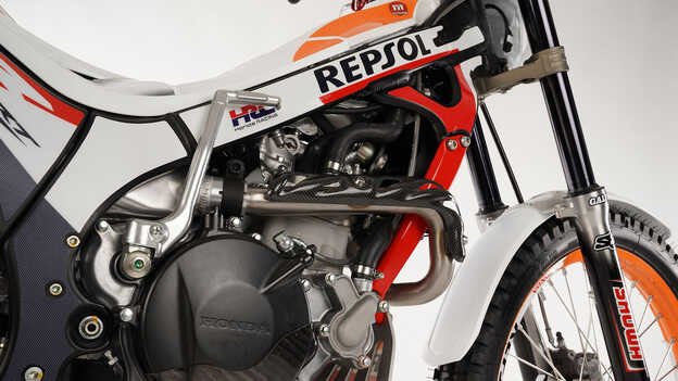 The Cota 301RR’s four-stroke engine