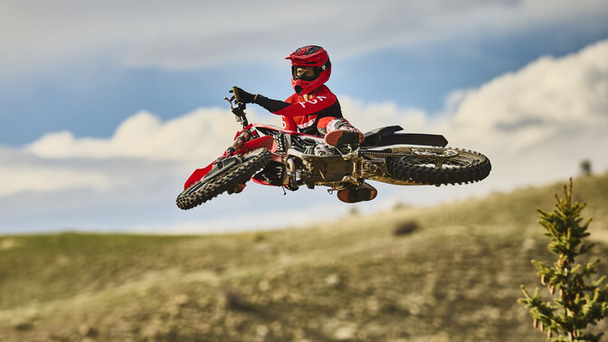 Honda CRF450R on track with Motorcross rider
