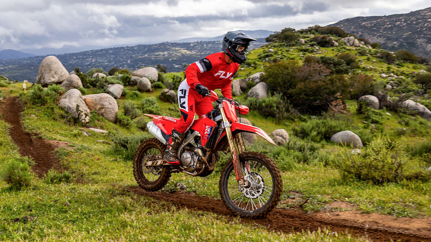 2025 CRF450RX dynamic image