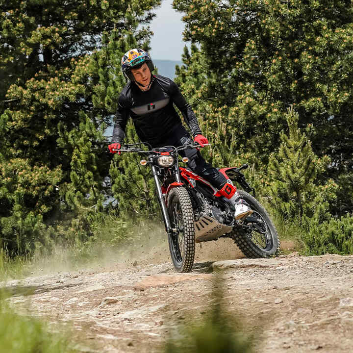 Toni Bou riding a Montesa Cota 4RIDE