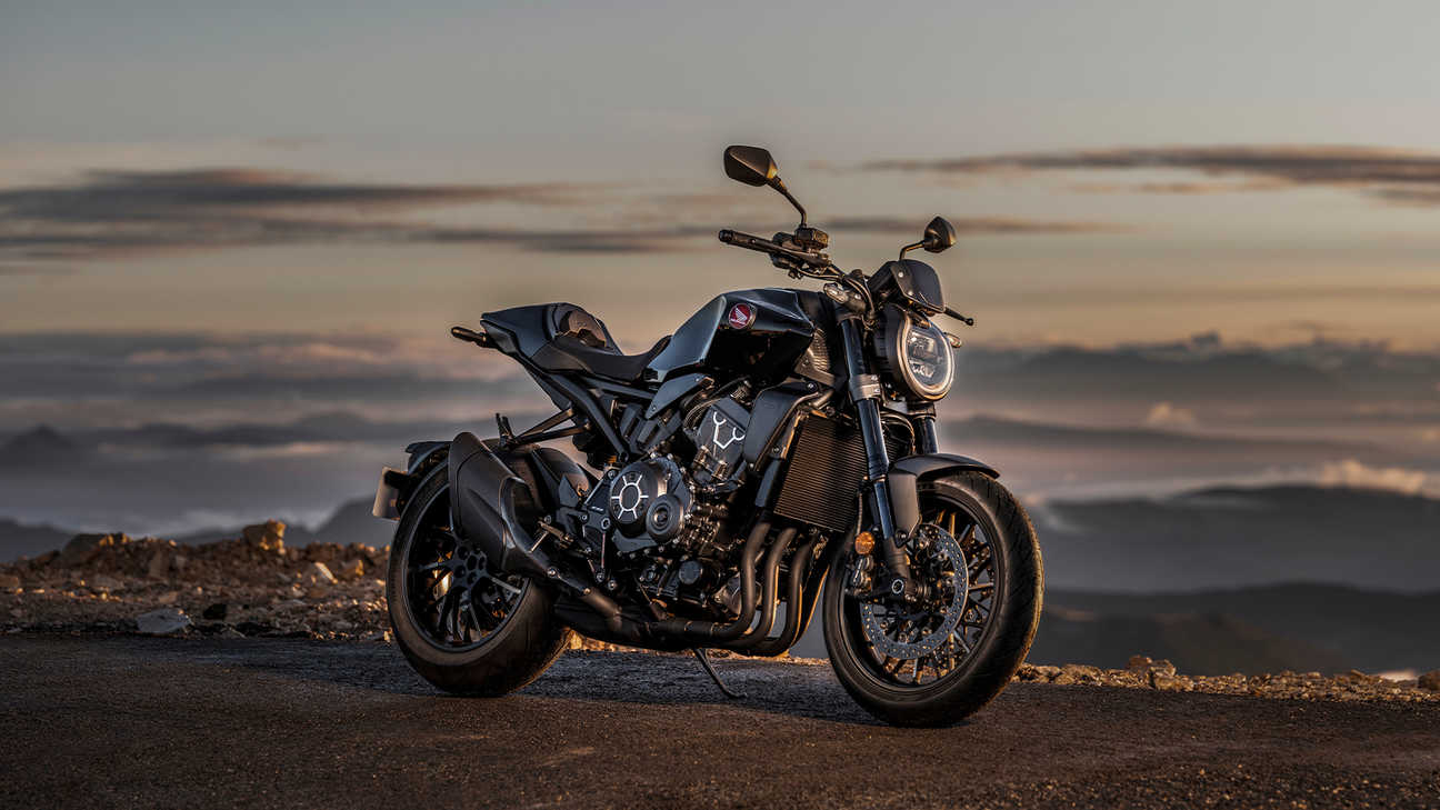 CB1000R Black edition, 3-quarter right side, static, at the top of the mountain