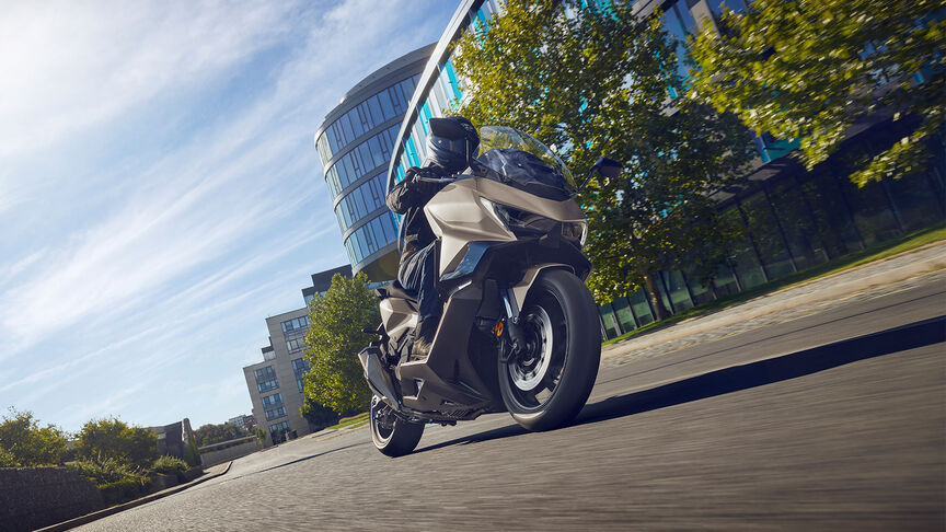 Forza 750 front three quarter dynamic shot 