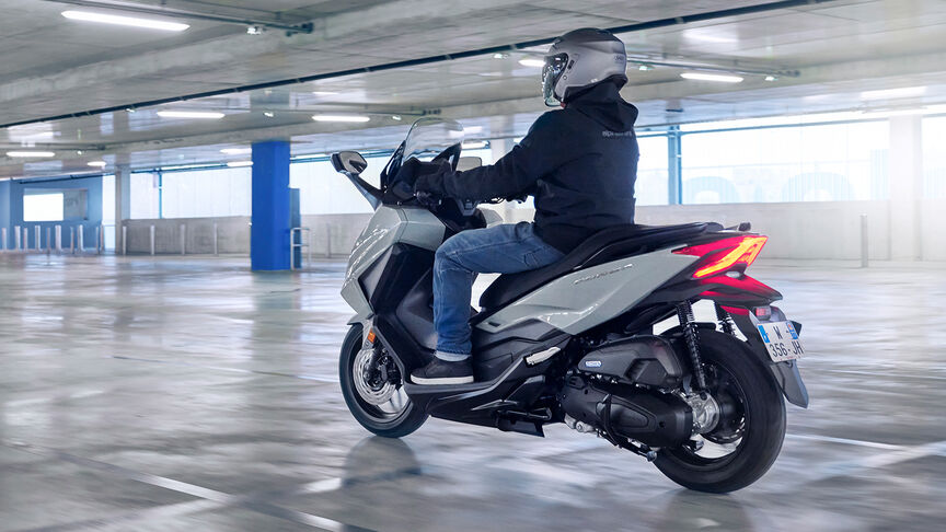 Honda Forza 125 Sports GT Scooter