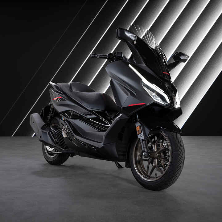Honda Forza 125 Sports GT Scooter