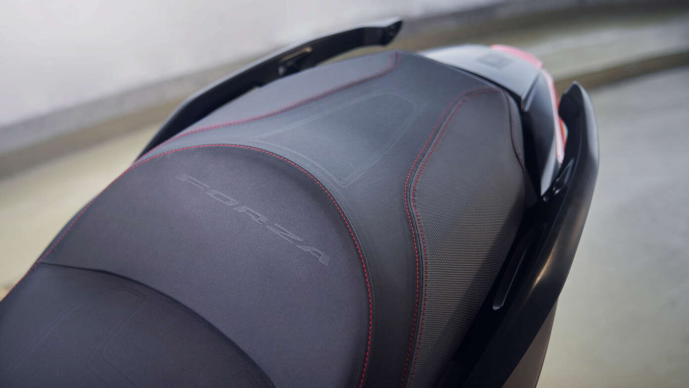 Honda Forza 350 Special Edition seat