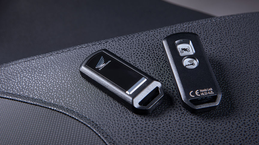 Forza 350, A dash of style with Smart Key convenience
