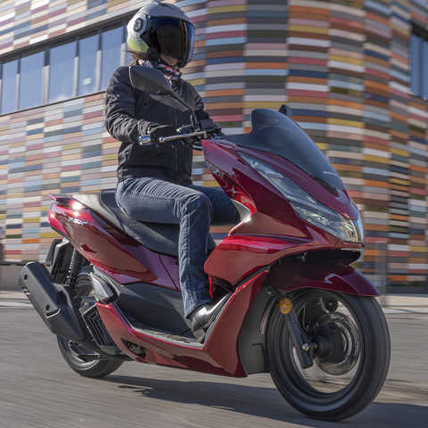 The Brand New Pcx125 125cc Scooters Honda Uk