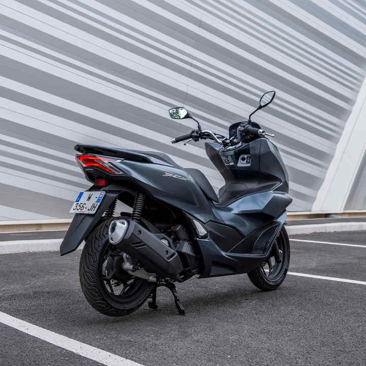 The Brand New Pcx125 125cc Scooters Honda Uk