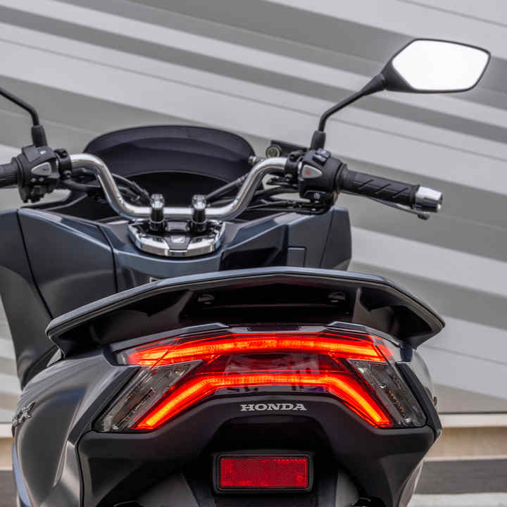 The Brand New PCX125 | 125cc Scooters | Honda UK