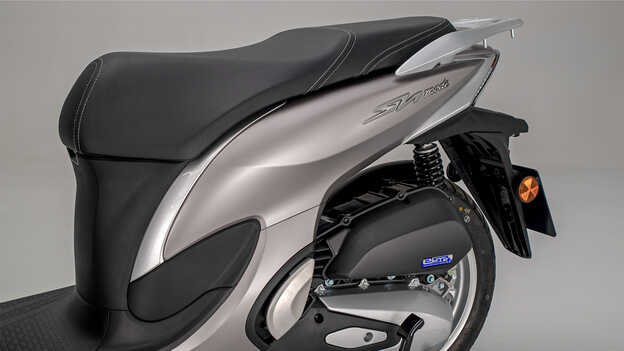 SH Mode 125 engine close-up