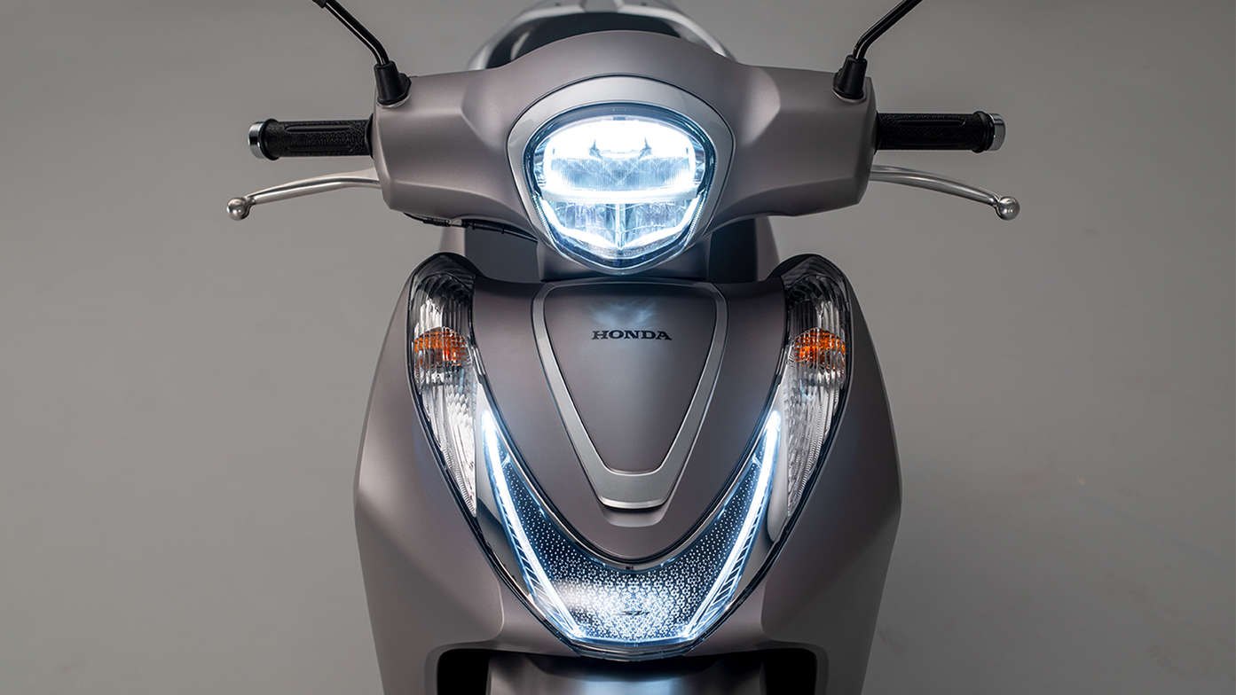 SH Mode 125, All-new styling, with increased storage and LED lighting
