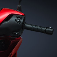 Honda-SH125i, zoom on right twist grip