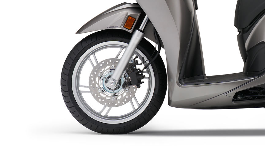 Honda SH350i - 16-inch front and rear wheels, high-quality suspension and ABS braking