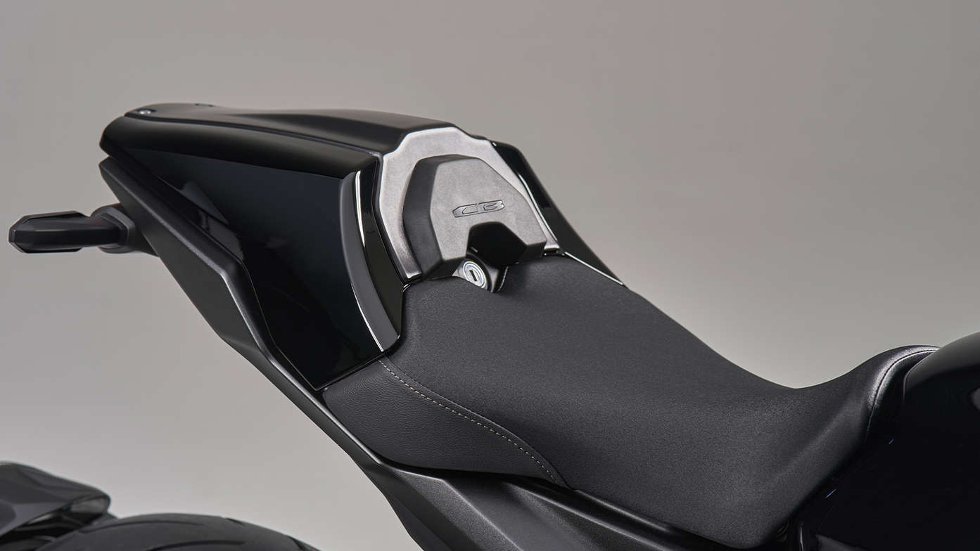 CB1000R Black Edition, Detachable seat cowl