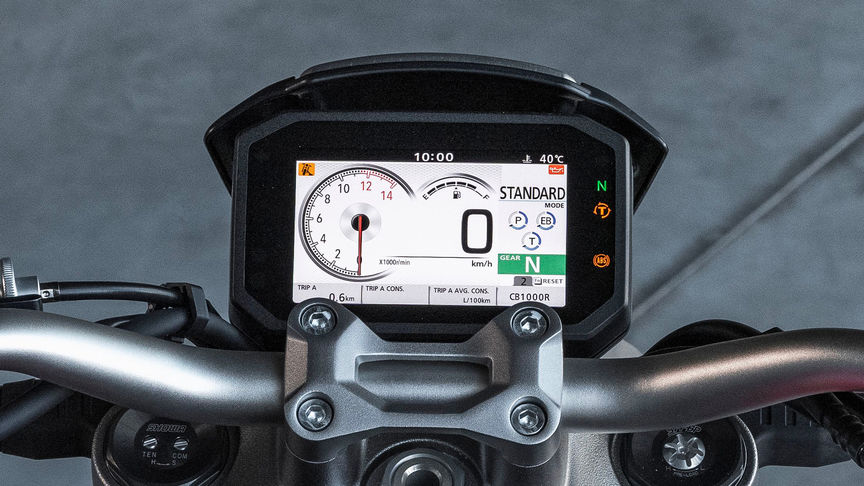 Honda CB1000R, 5-inch TFT screen with Honda Smartphone Voice Control System