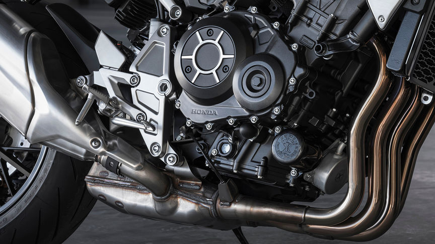 Honda CB1000R, Exhilarating inline four-cylinder engine 