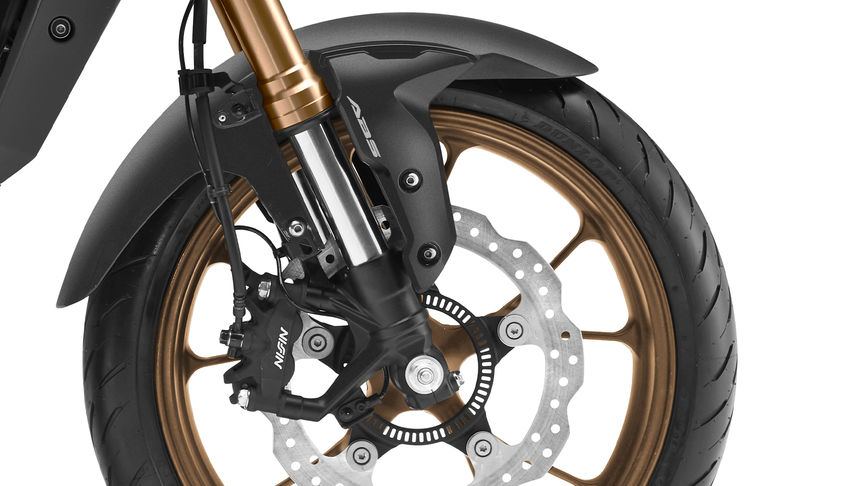 Honda CB125R, Sophisticated stopping power