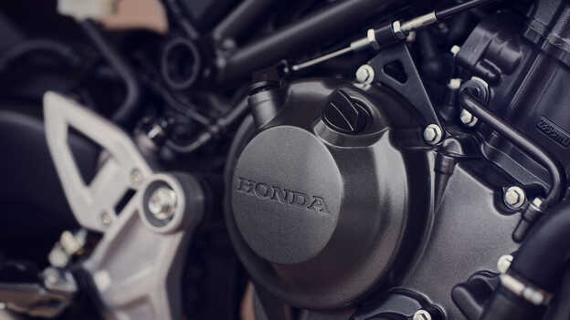 Honda CB300R single-cylinder DOHC four-valve engine close up.