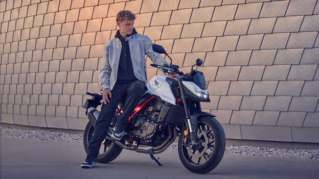 CB750 Hornet A2 licence option available