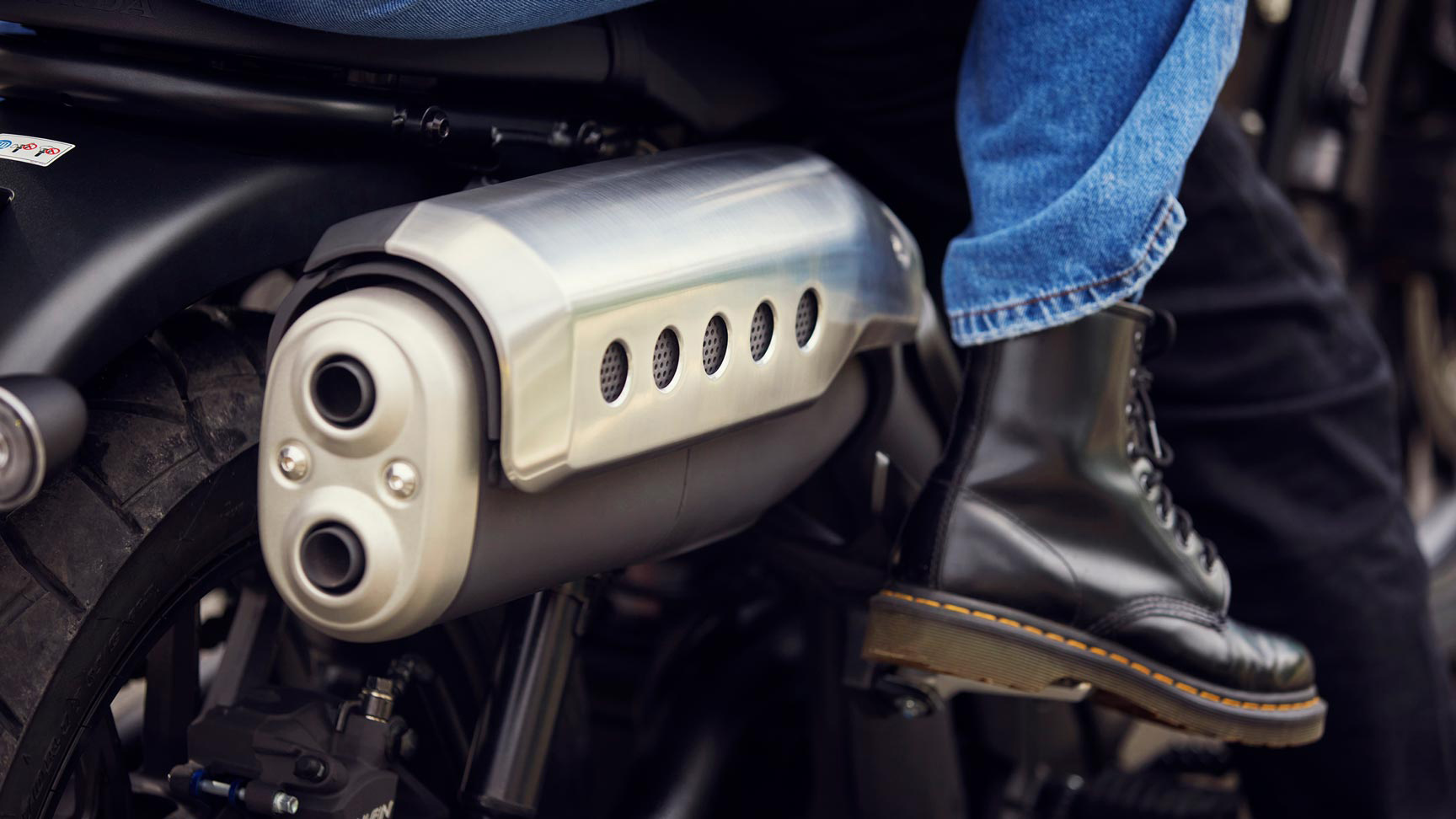 Close up of the Honda CL500 motorcycle.